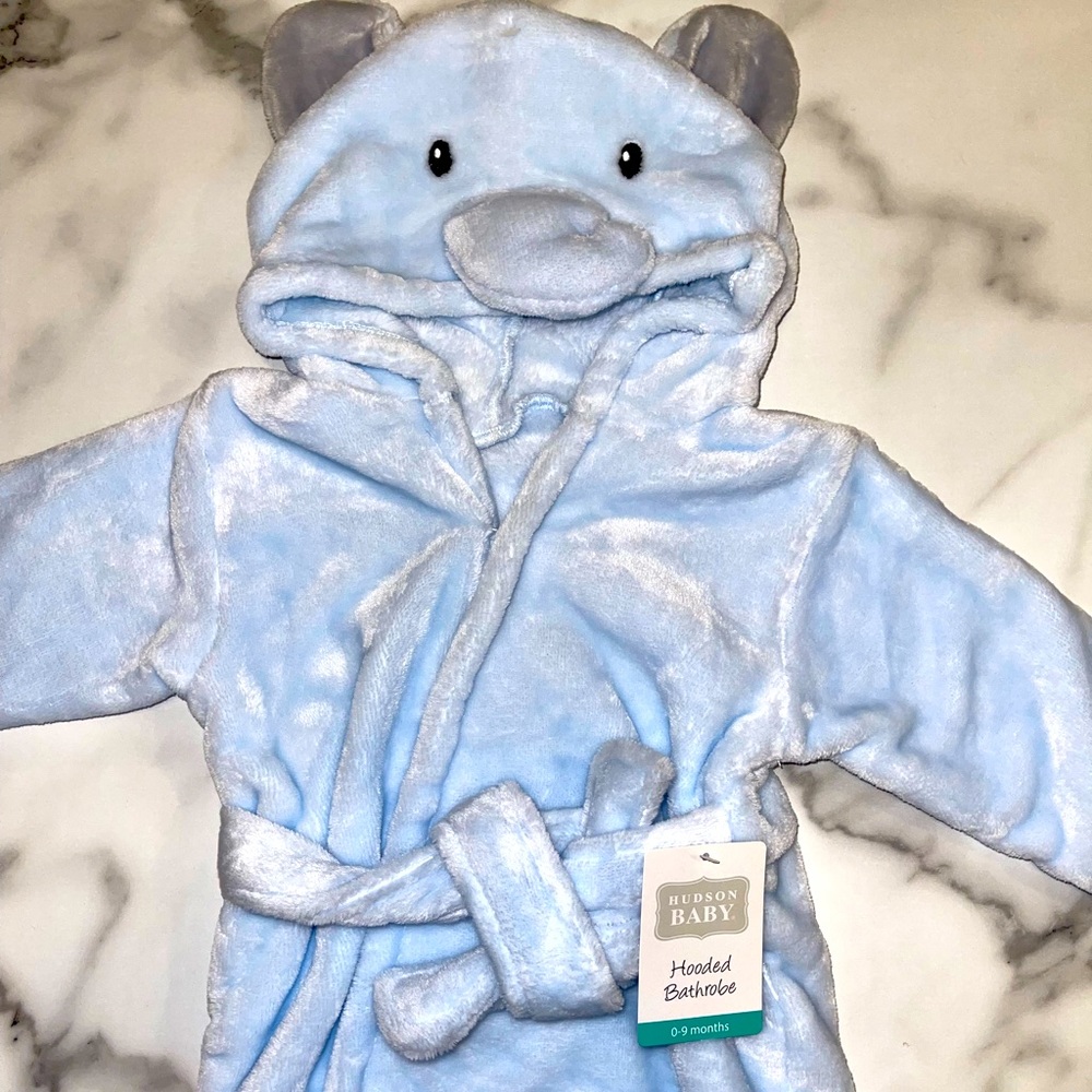 Brand New Baby Elephant Hooded Bath Robe!